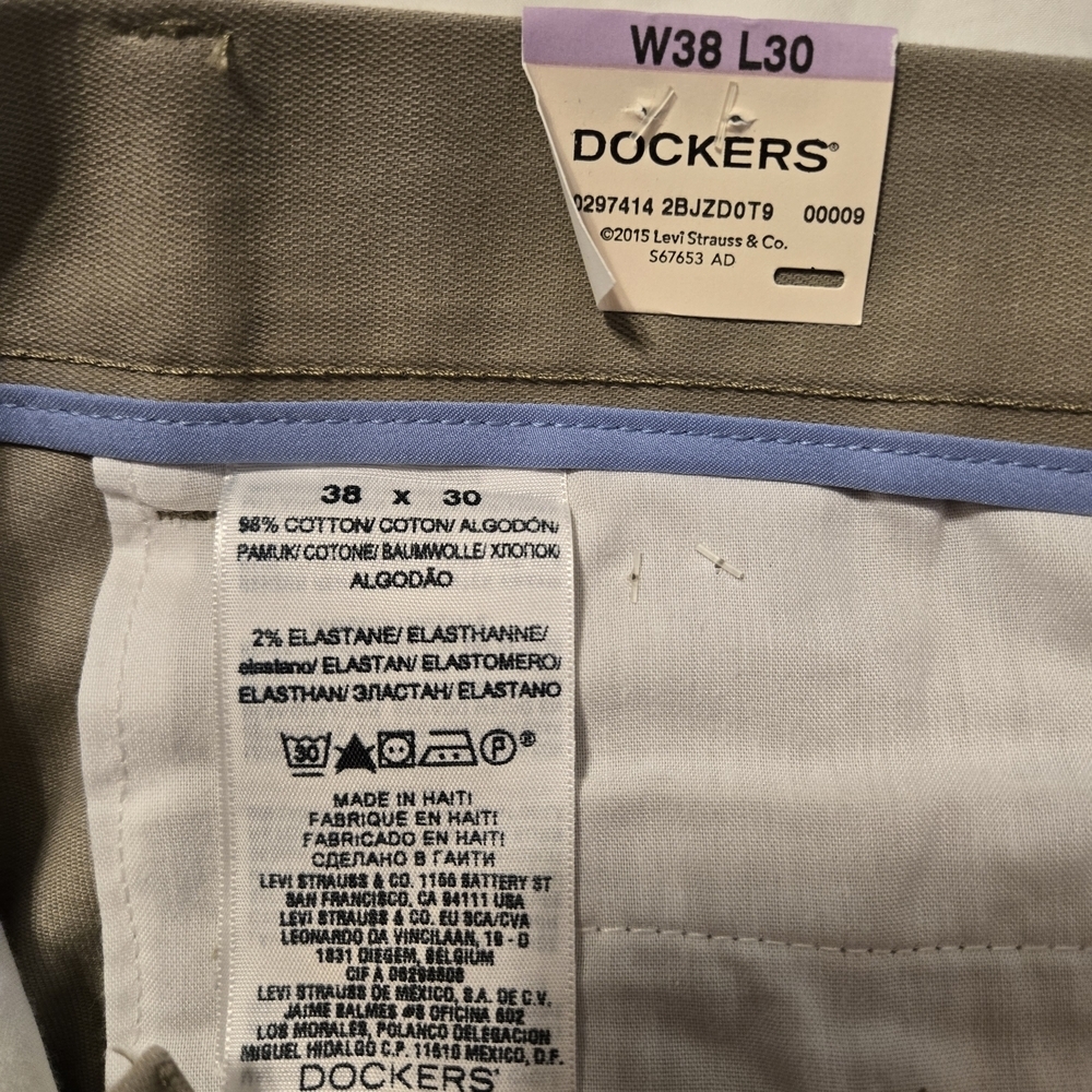 NWT Dockers Best Pressed Classic Fit Gray Pleated Pants Size 38 X 30 - Picture 4 of 6